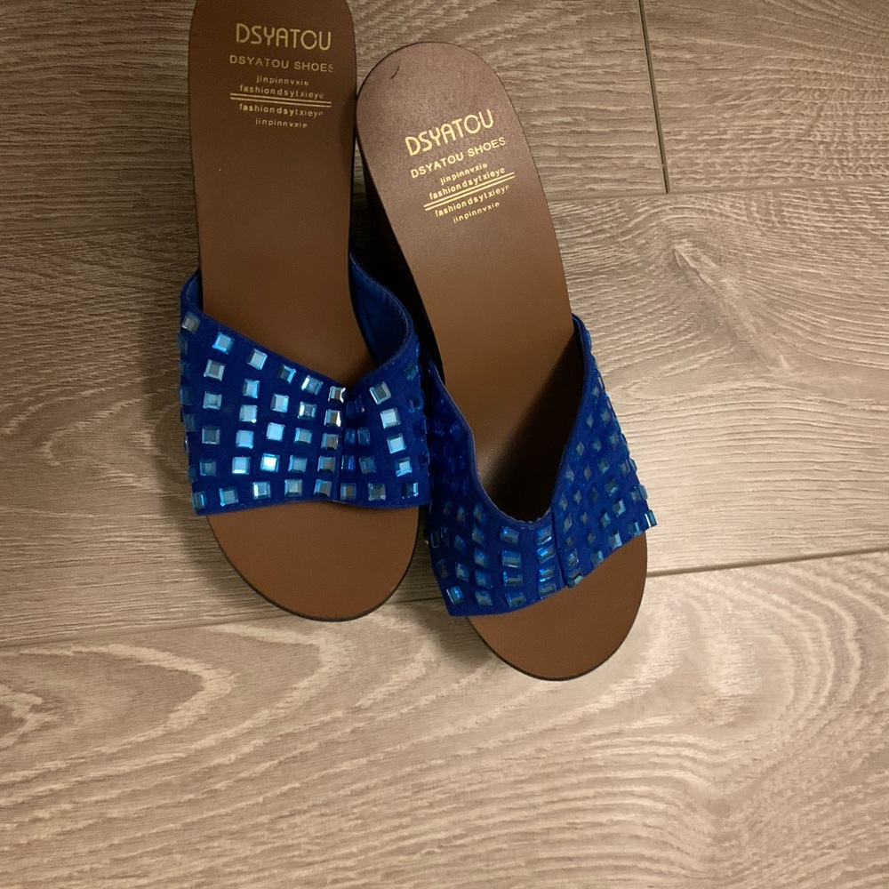 High heel sandals platform is Chinese sandals